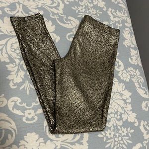 Art Class girls pants size XL. Gold and black.  Pants have some stretch.